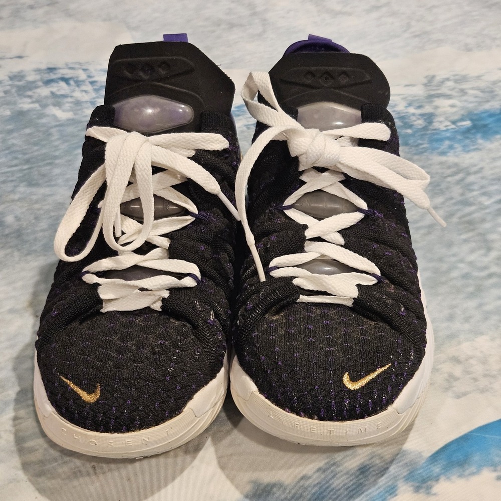 Nike LeBron Witness GS Youth Size 5Y Black Purple Basketball Shoes
